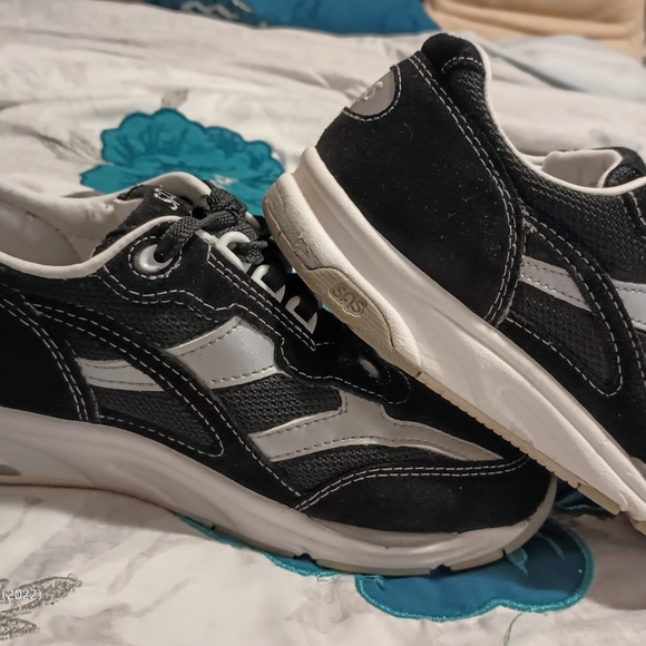 Women's 7M SAS Athletic Shoes - Picture 5 of 15